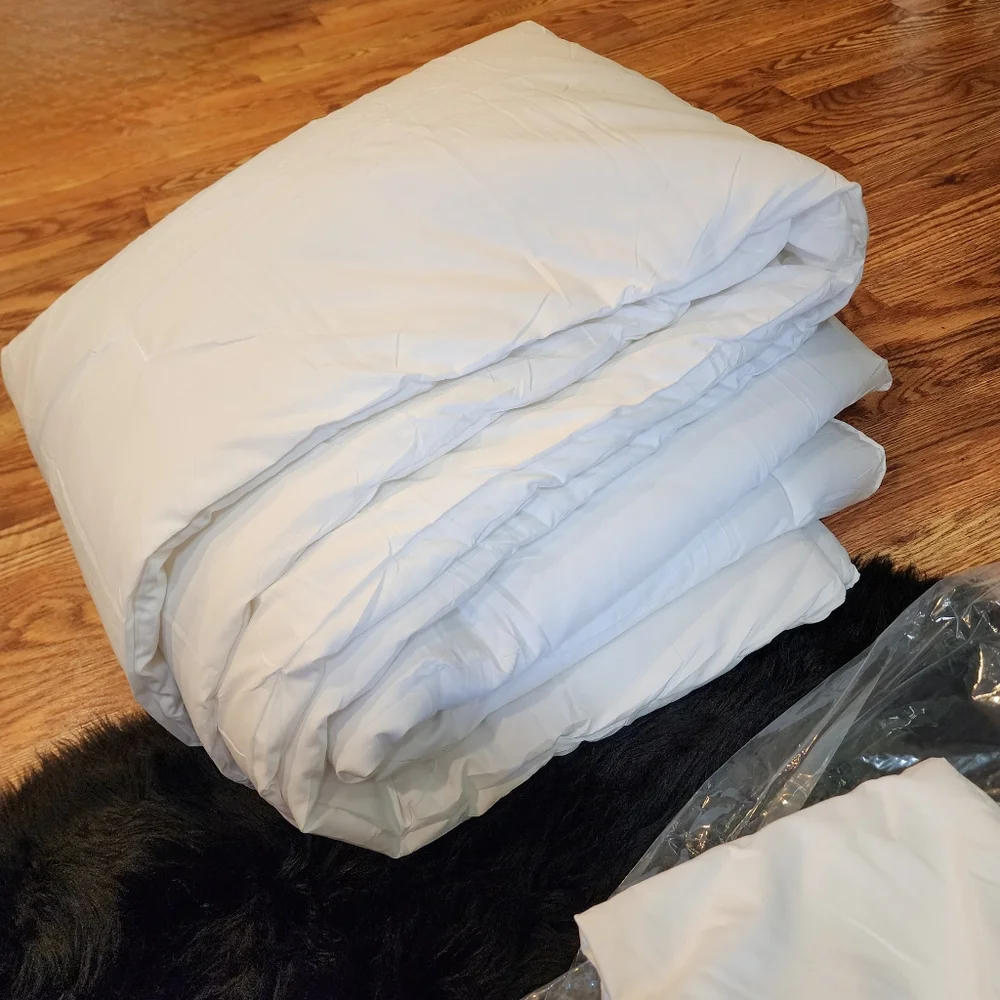 Microfiber Full Size White Comforter Set With 2 Pillowcases